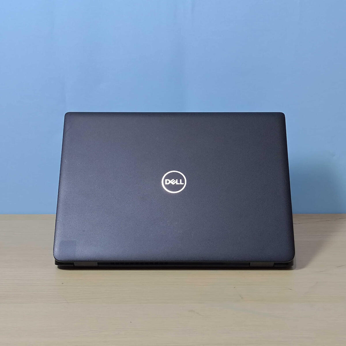 Dell Latitude 3400 Belakang Tengah Dell Latitude 3400 Belakang Tengah Butik Laptop